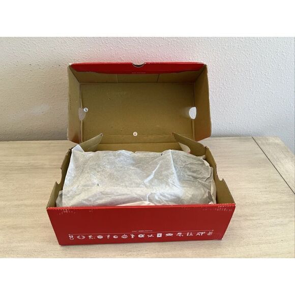 PUMA Women’s Sz 6.5 Black RUNNING TFX DISTANCE V4 Shoes NIB - Picture 15 of 15